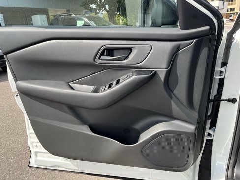New 2026 Nissan Rogue S image 11
