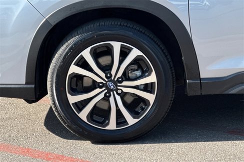 Used 2024 Subaru Forester Limited image 32