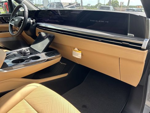 New 2026 Cadillac Escalade IQ Sport 2 image 12