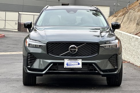 New 2026 Volvo XC60 T8 Ultra image 3