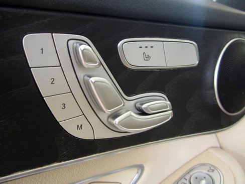 Used 2016 Mercedes-Benz GLC 300 w/ Multimedia Package image 17