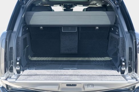 New 2025 Land Rover Range Rover SV image 27