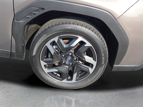 Certified 2025 Subaru Forester Limited image 9