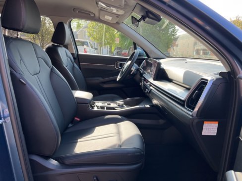 Certified 2025 Kia Sorento EX image 25