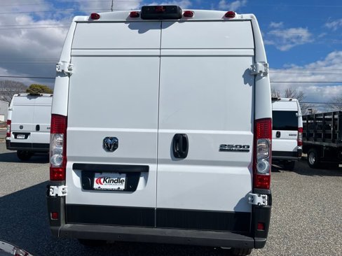 New 2025 RAM ProMaster 2500 w/ Quick Order Package 22G SLT image 22
