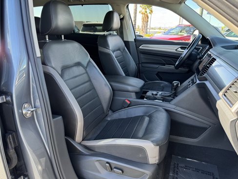 Certified 2021 Volkswagen Atlas SEL Premium image 40