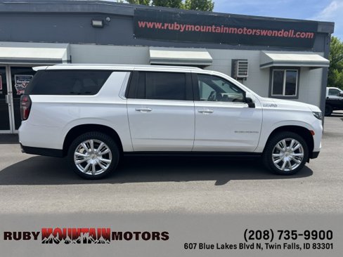 Used 2021 Chevrolet Suburban High Country w/ Premium Package image 25