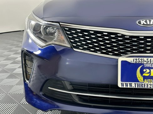 Used 2018 Kia Optima S w/ Panoramic Sunroof Package image 5