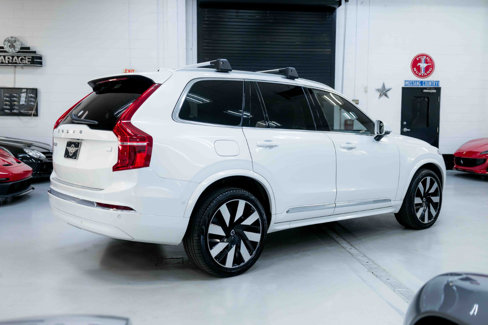 Used 2023 Volvo XC90 T8 Ultimate w/ Lounge Package image 7