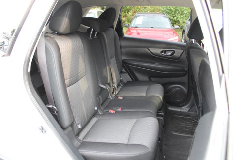 Used 2020 Nissan Rogue SV image 28