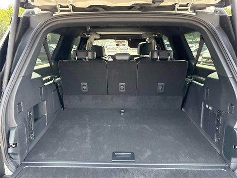 New 2025 Lincoln Navigator L Reserve w/ Jet Appearance Package image 12