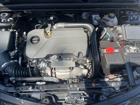 Used 2021 Chevrolet Malibu RS image 19