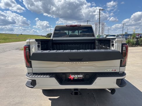 New 2026 GMC Sierra 2500 AT4 w/ AT4 Premium Plus Package image 7