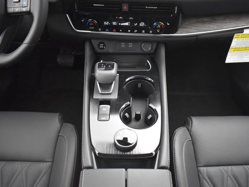 New 2026 Nissan Rogue Platinum image 12