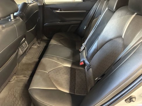 Used 2023 Toyota Camry XSE image 8