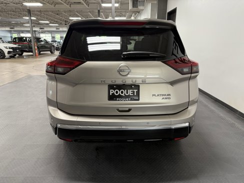 Used 2025 Nissan Rogue Platinum w/ Tech Package image 5
