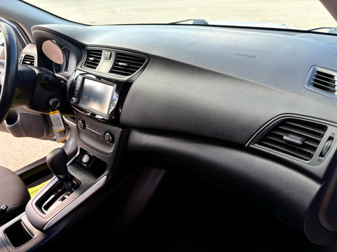 Used 2019 Nissan Sentra S image 10