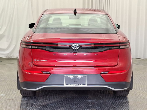 Used 2025 Toyota Crown XLE image 23