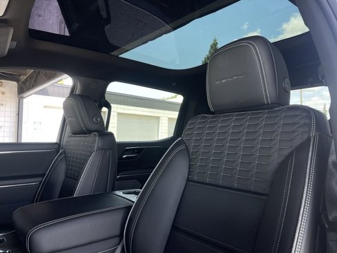 New 2025 GMC Sierra EV Denali image 18