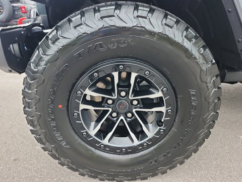 New 2025 Jeep Wrangler Rubicon image 9