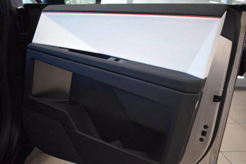 Used 2024 Tesla Cybertruck AWD Crew Cab image 18