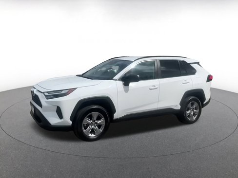Used 2025 Toyota RAV4 LE image 8