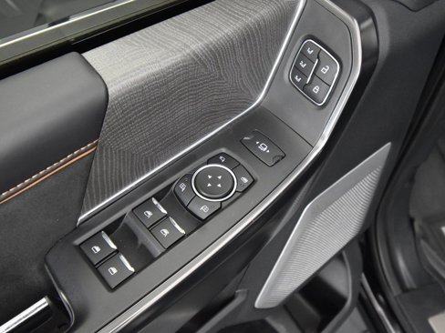 Used 2024 Ford F250 Platinum image 19