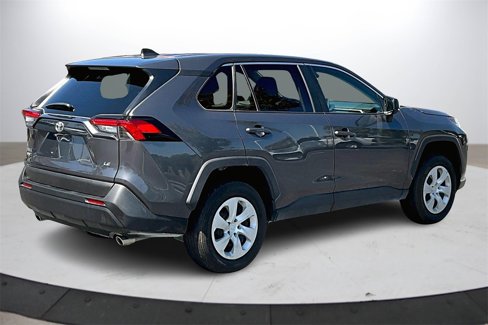 Used 2024 Toyota RAV4 LE image 8
