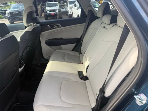Used 2024 Kia Sportage EX image 15