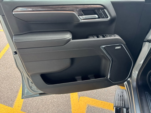 New 2026 Chevrolet Silverado 1500 LTZ w/ Technology Package image 10