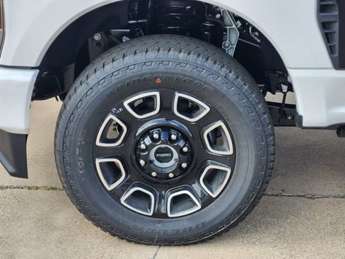 New 2026 Ford F250 Platinum image 10
