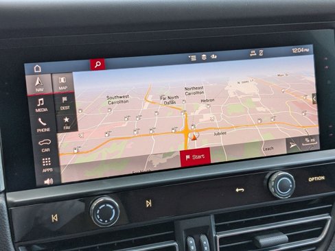 Certified 2025 Porsche Macan image 18