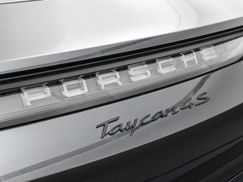 New 2025 Porsche Taycan 4S image 34