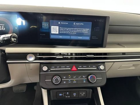 Certified 2025 Hyundai Tucson SE image 49