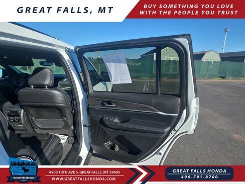 Used 2024 Jeep Grand Cherokee L Limited image 17