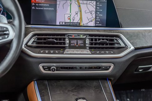 Used 2022 BMW X5 xDrive40i w/ M Sport Package image 31