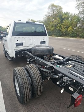 New 2026 Ford F350 XL image 2