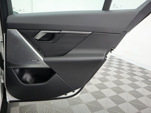 Used 2025 BMW 530i w/ Premium Package image 26