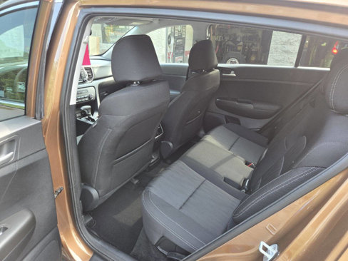 Used 2019 Kia Sportage LX image 11