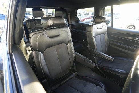 Used 2023 Jeep Grand Cherokee L Laredo image 25