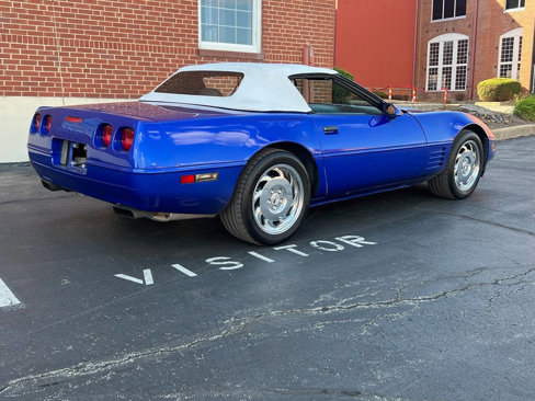 Used 1994 Chevrolet Corvette Convertible image 10