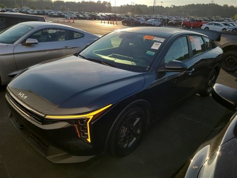Used 2025 Kia K4 LXS image 3