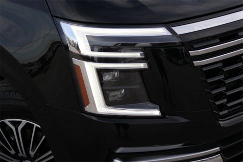 New 2026 Nissan Armada SL w/ Captain's Chari Seat Package image 2
