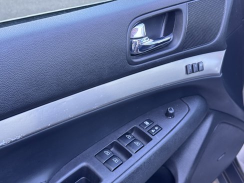 Used 2012 INFINITI G37 x image 28