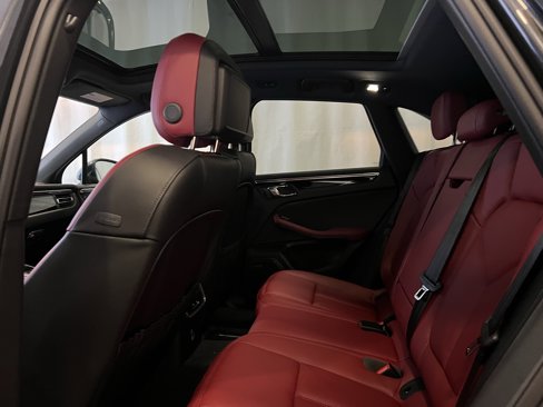 New 2026 Porsche Macan image 24