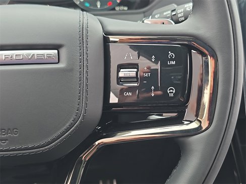 New 2026 Land Rover Range Rover Velar Dynamic SE image 18