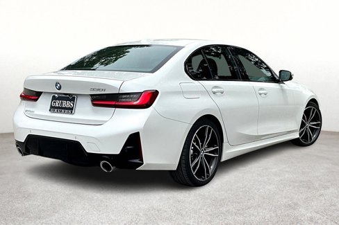 Used 2024 BMW 330i Sedan image 2