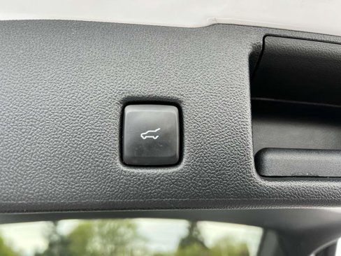 Used 2023 Ford Escape ST-Line image 12