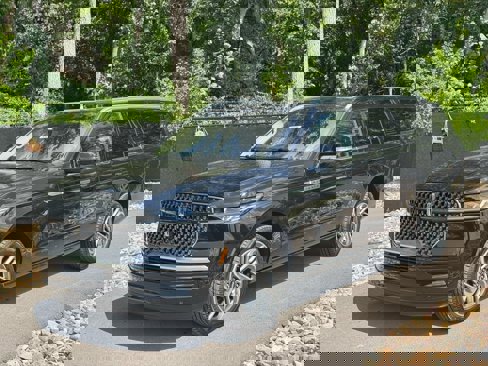 New 2025 Lincoln Navigator L Reserve image 1