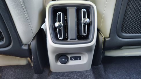 New 2026 Volvo XC40 B5 Plus w/ Climate Package image 30